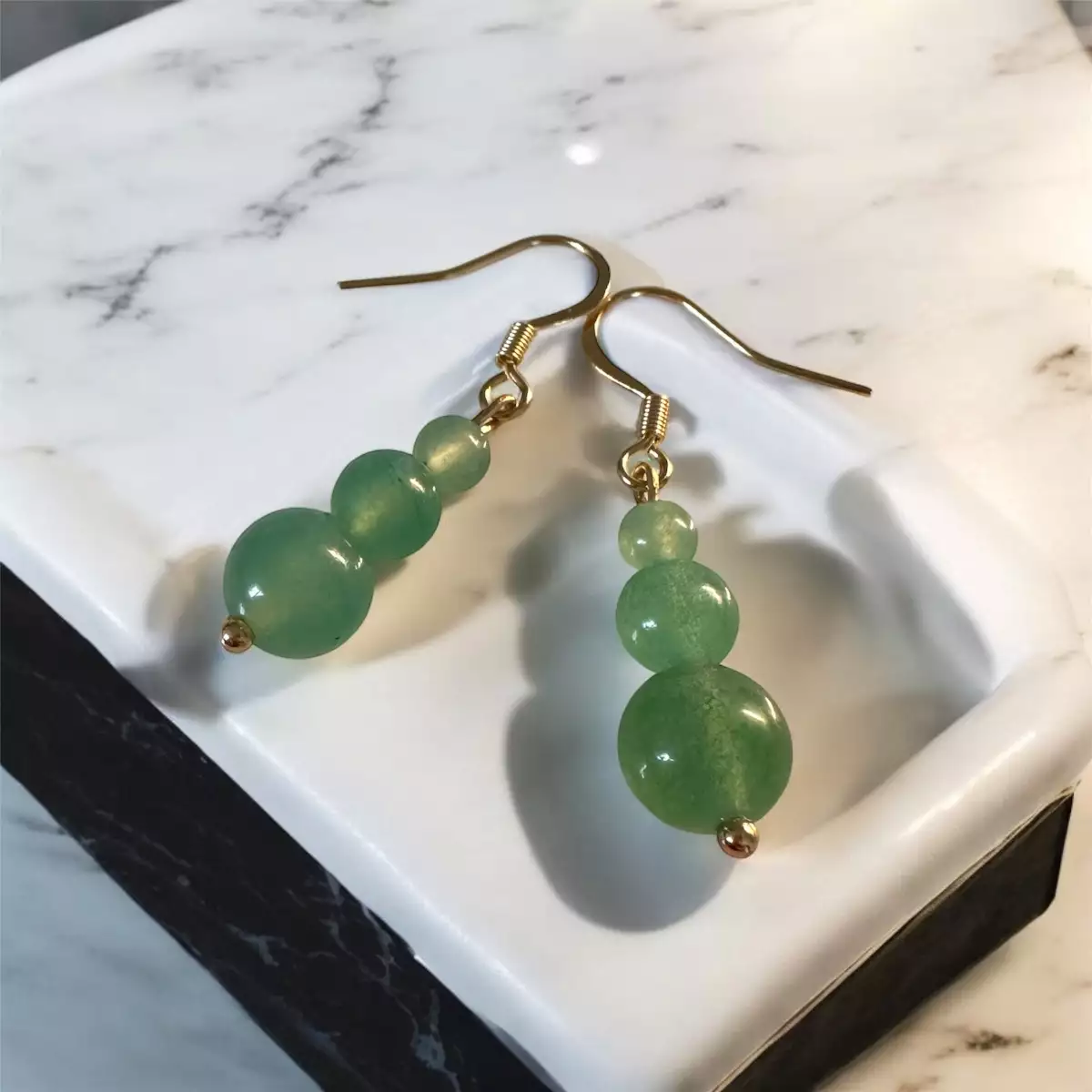 Boucles d’oreilles en Aventurine et Acier Inoxydable – “L’Élégance Réparatrice”